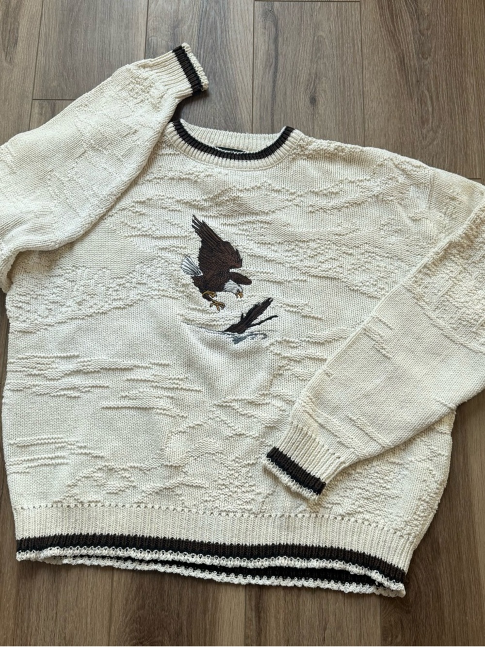 Vintage the club room Cream Knit Sweater with Eagle Embroidery size XL